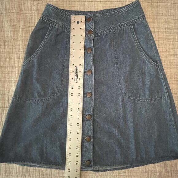 Western Denim Skirt - Size 26 - Cowgirl Style - Button Front - Hip Pockets - EUC - Picture 3 of 5